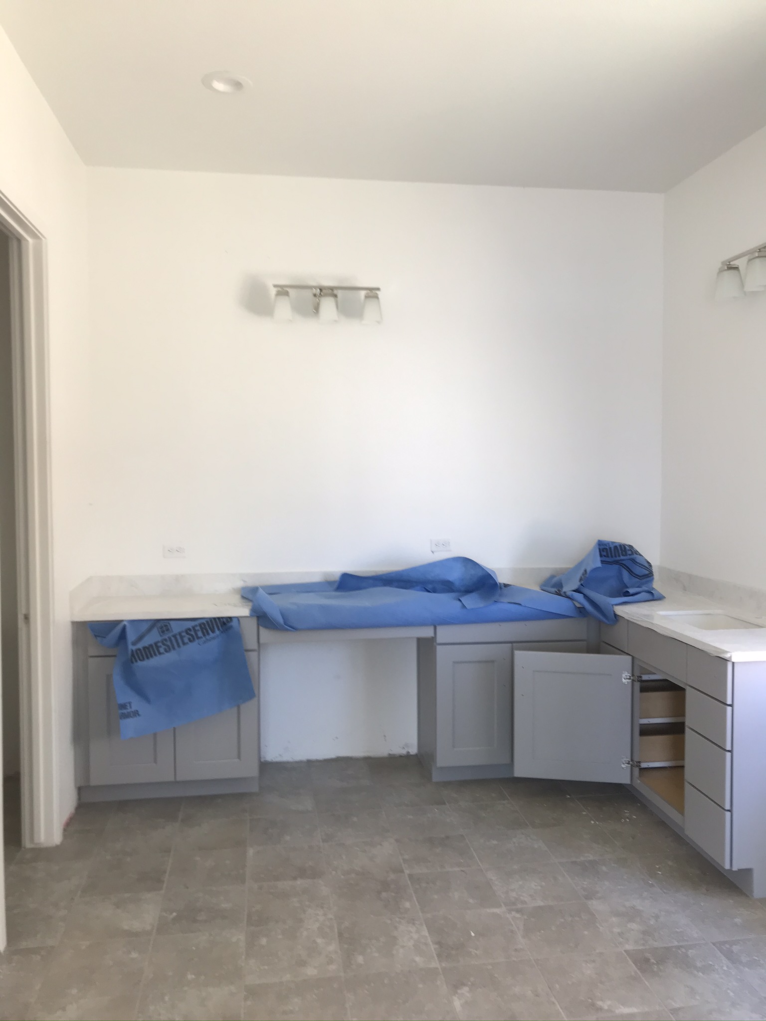 FF22166A-D4A4-44DF-BE21-3C88640ECE65